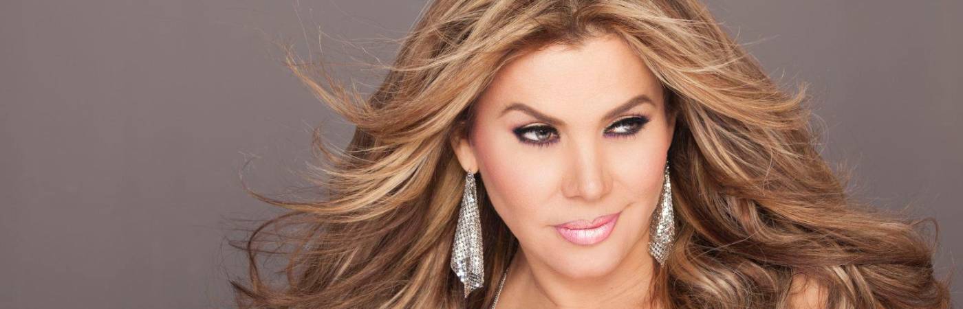 Lady Noriega se viste de Feria de Flores y cantará todos sus éxitos en el Parque de los Deseos