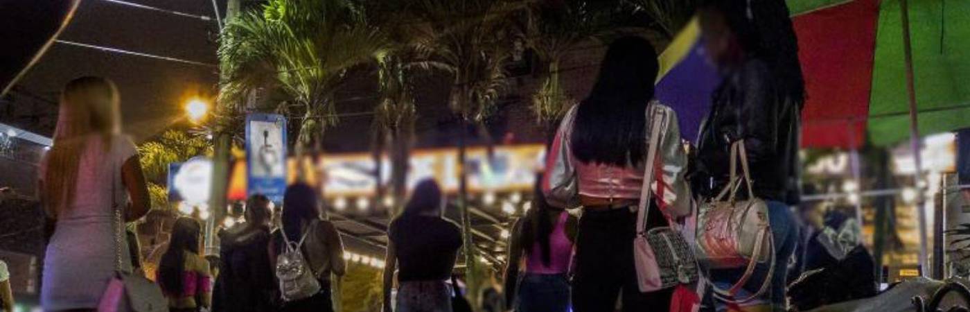 El Centro de la ciudad, así como la comuna 14 - El Poblado, son las zonas en las que se ha identificado mayor presencia de trabajadoras sexuales en espacio público. FOTO: CAMILO SUÁREZ