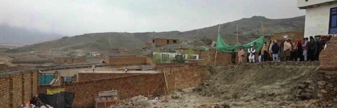 El panorama que dejó el terremoto en Afganistán. FOTO: CAPTURA DE VIDEO DE @ACTUALIDADRTA