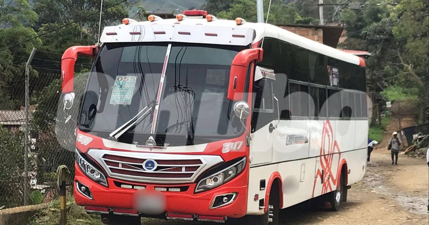 Este es el bus en el ocurrieron los hechos. FOTO: LAURA ROSA JIMÉNEZ VALENCIA