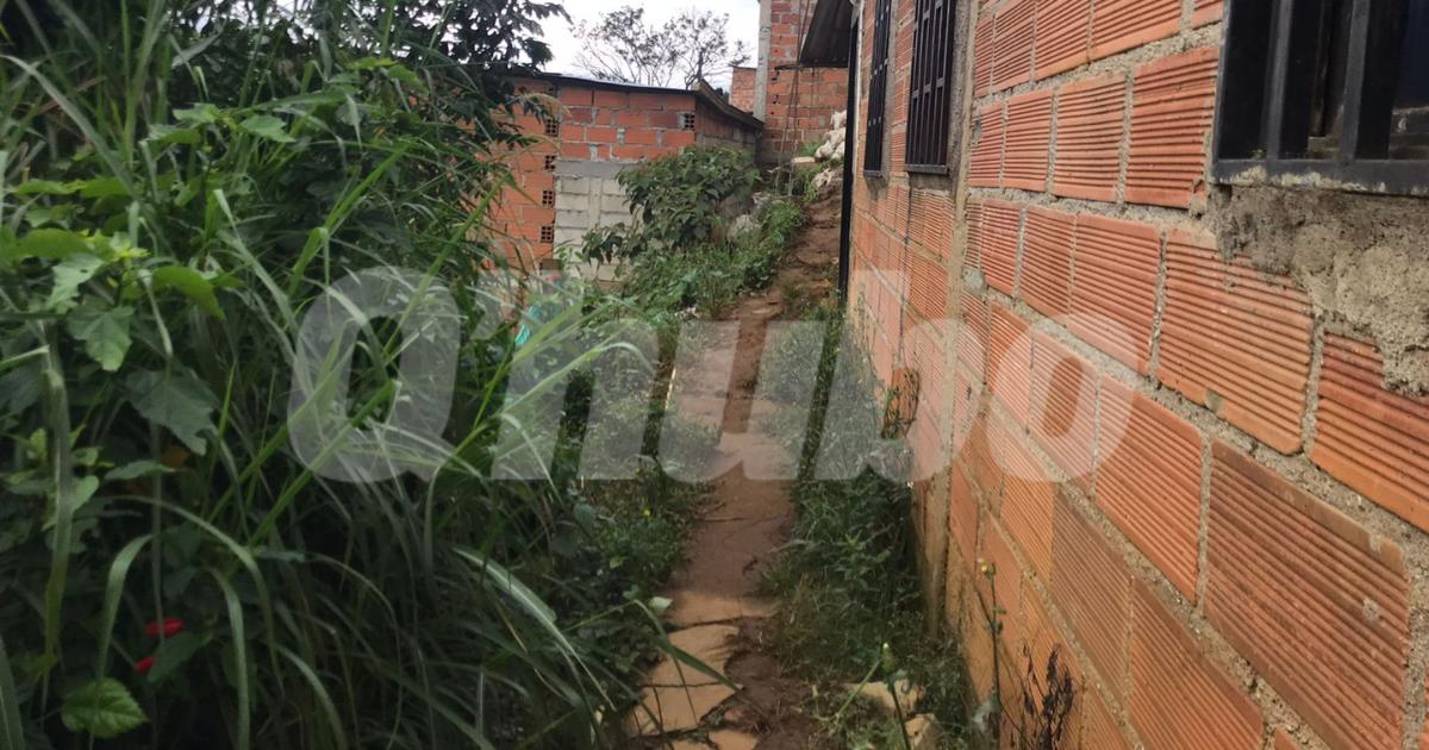 Por este callejón trató de correr Alexander. FOTO: LAURA ROSA JIMÉNEZ