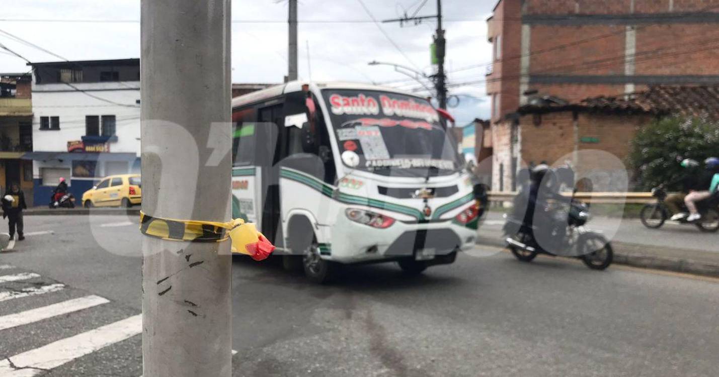 En este sector de Manrique arrojaron de un bus a Juan Pablo. FOTO: LAURA ROSA JIMÉNEZ VALENCIA