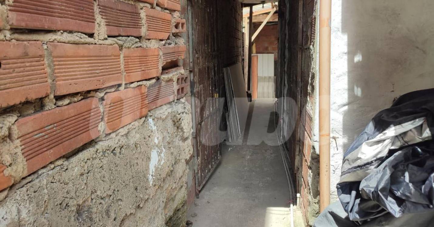 Callejón donde se produjo la pelea de la pareja y el posterior enfrentamiento con el propietario de la vivienda. FOTO: ANDRÉS GARCÍA HERNÁNDEZ