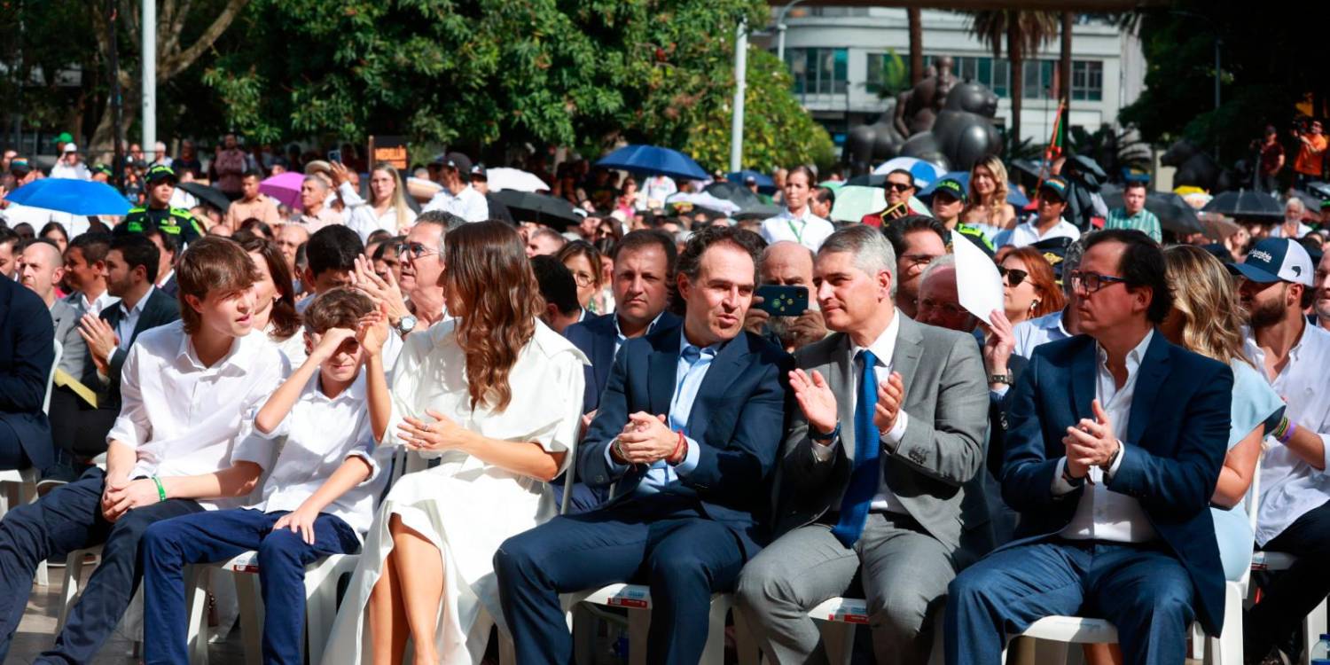 Posesión de Federico Gutiérrez. /FOTO: MANUEL SALDARRIAGA.