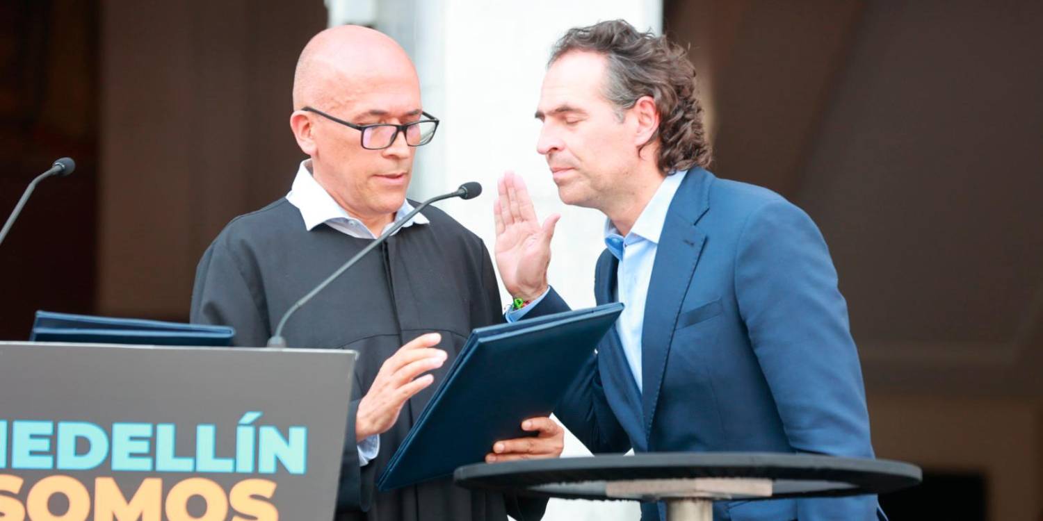 Juramento de Federico Gutiérrez. /FOTO: MANUEL SALDARRIAGA.