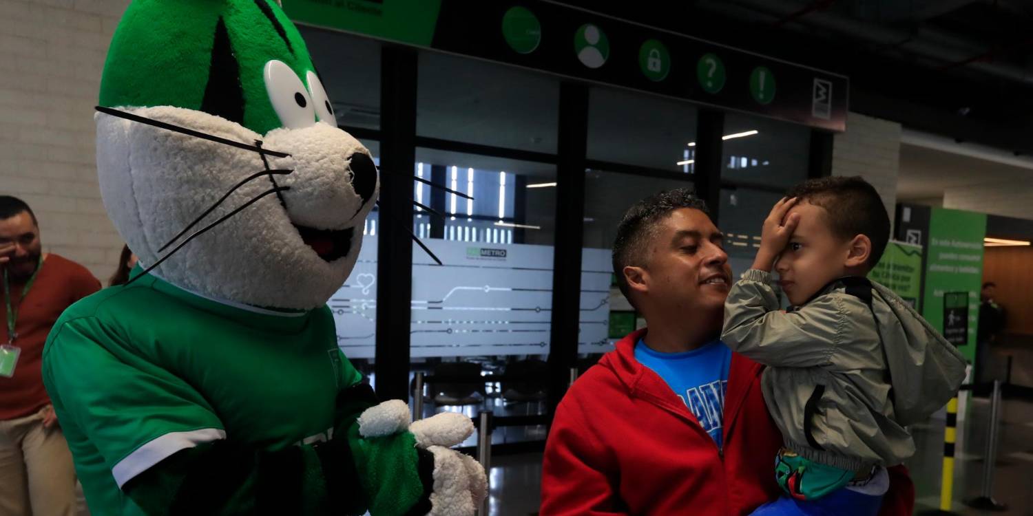 ¡35 años de gloria continental! Nacional celebra con el Metro otro aniversario de su primera Libertadores