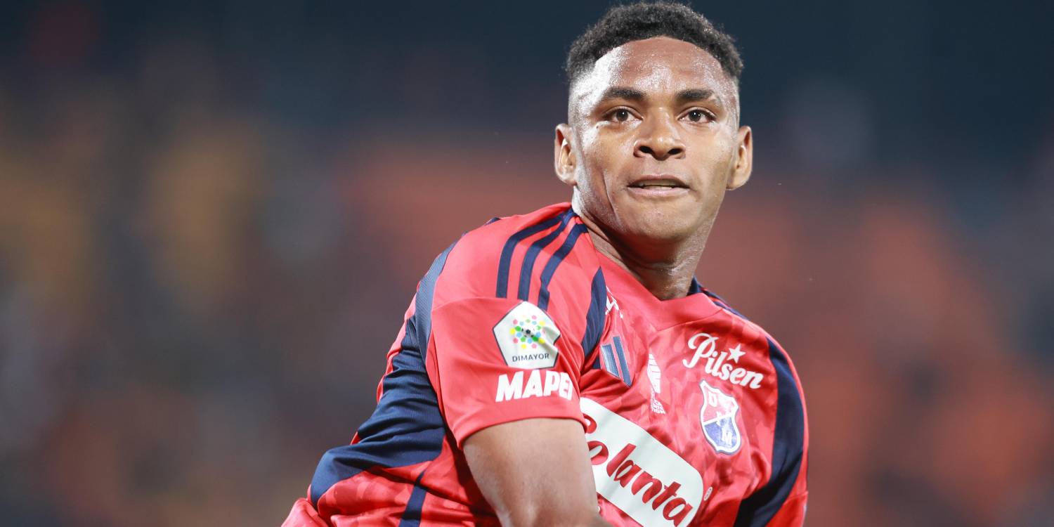 Celebración de Alexis Serna. <b><span class=mln_small-caps_mln>/ FOTO: MANUEL SALDARRIAGA</span></b>