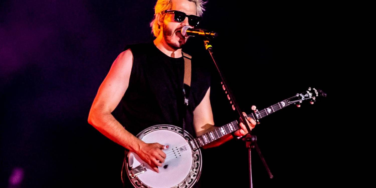 Juan Pablo Villamil, vocalista y guitarrista de la banda.