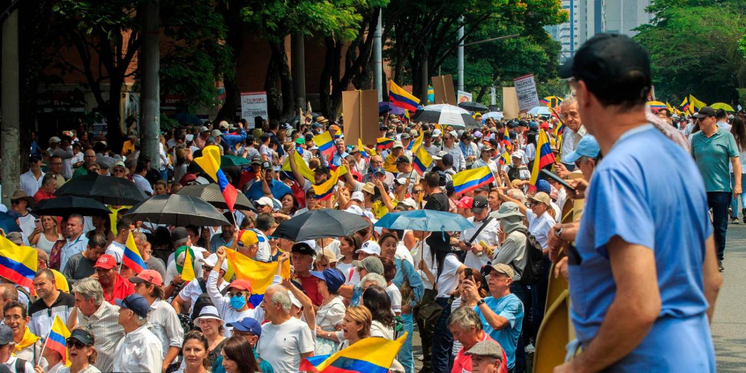 EN FOTOS: Marcha contra el Gobierno Petro se vivió sin alteraciones en Medellín