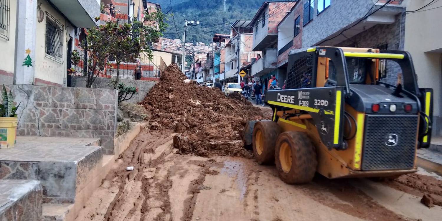 Deslizamiento en Las Estancias. FOTO: ALCALDÍA DE MEDELLÍN