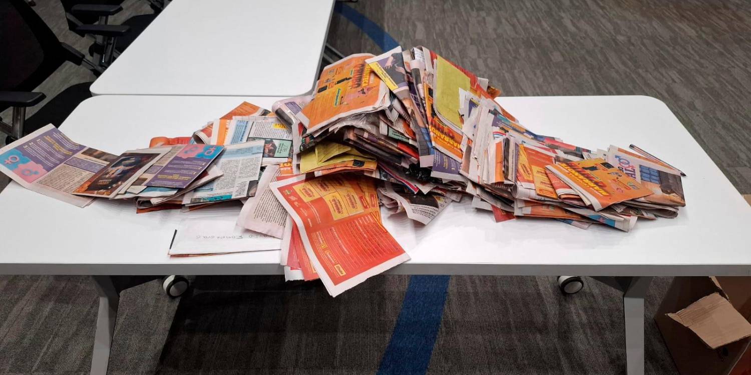 Una a una revisamos las historias que nos enviaron nuestros lectores. /FOTO: Q’HUBO