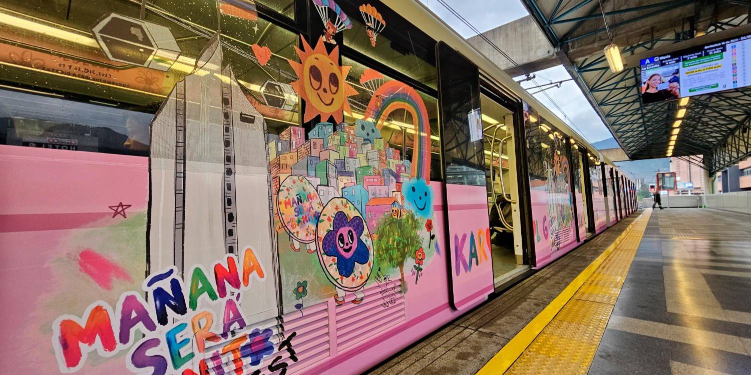 Así es el tren con motivo de ‘Mañana Será Bonito Fest’ de Karol G. /FOTO: CORTESÍA