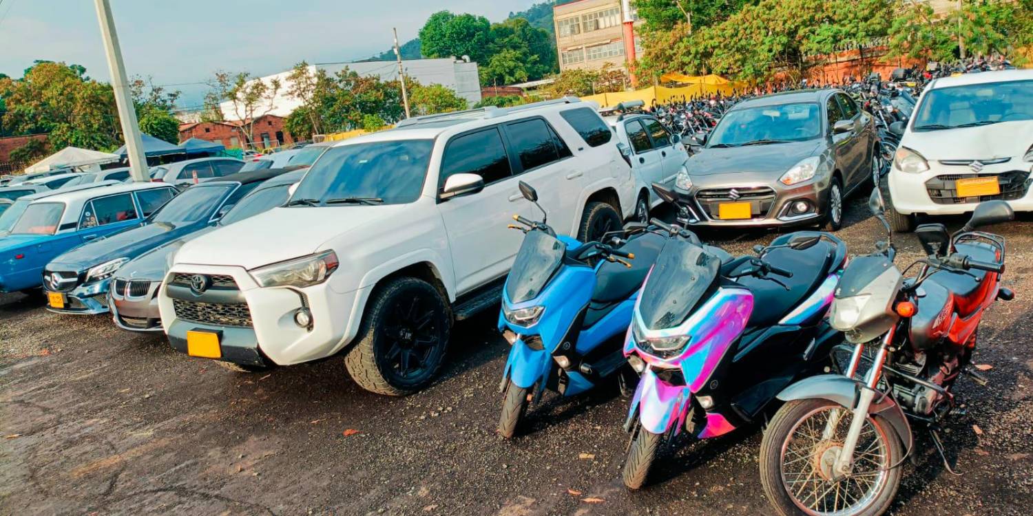 Estas son algunas de las motos y vehículos incautados. /FOTO: CORTESÍA