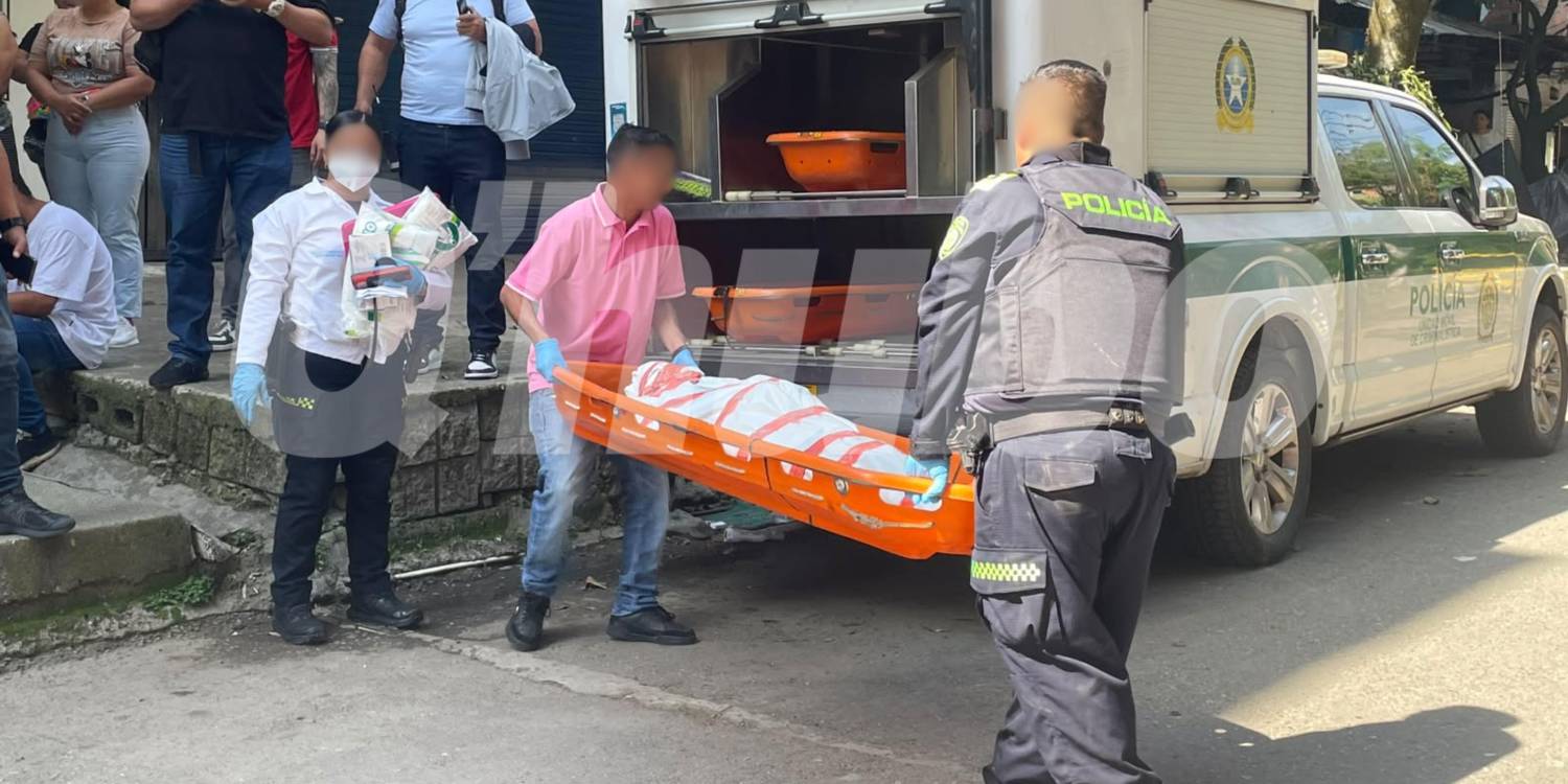 <b>Agentes de la Sijín de la Policía se encargaron de las labores judiciales. FOTO: LAURA ROSA JIMÉNEZ VALENCIA</b>