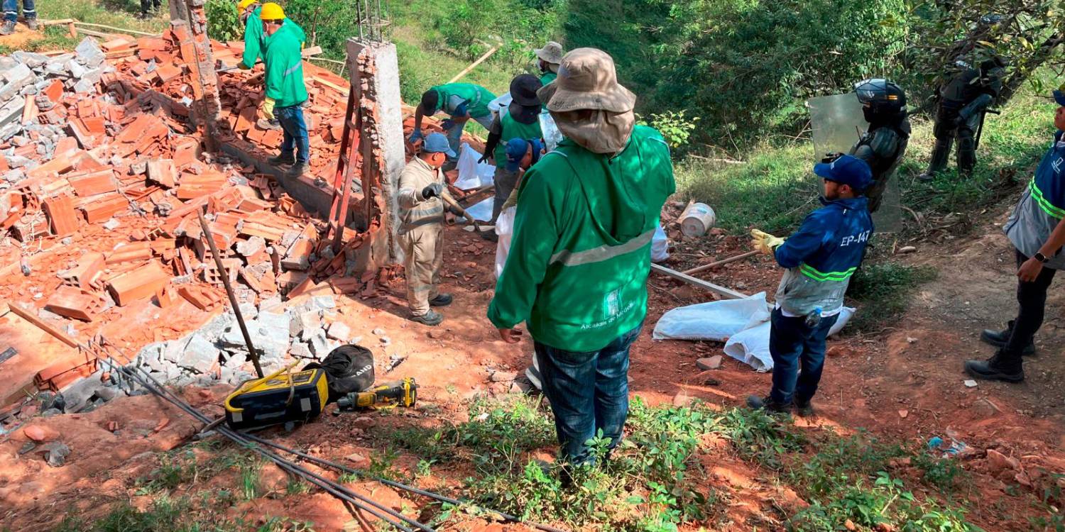 Los operativos incluyen el desalojo y destrucción de las viviendas ilegales. /FOTO: CORTESÍA