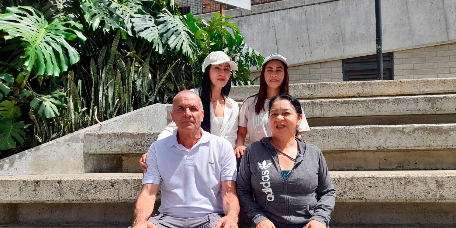 $!Nélida y su familia se sienten muy orgullosos de su barrio, donde han disfrutado el tener un hogar. / FOTO: DANIEL GONZÁLEZ.