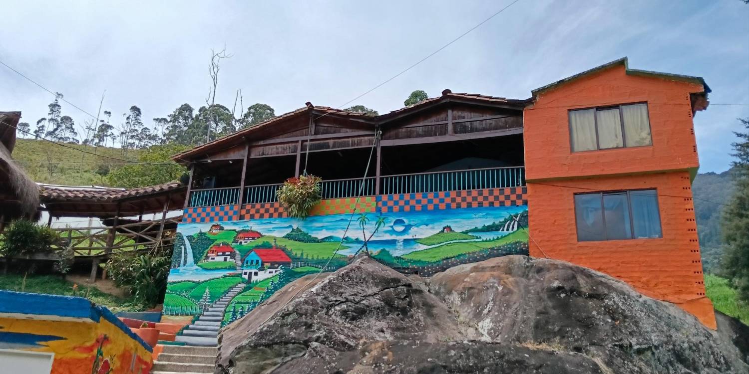 La Casa de Piedra, uno de los tantos atractivos del corregimiento. / FOTO: ANDRÉS BEDOYA.