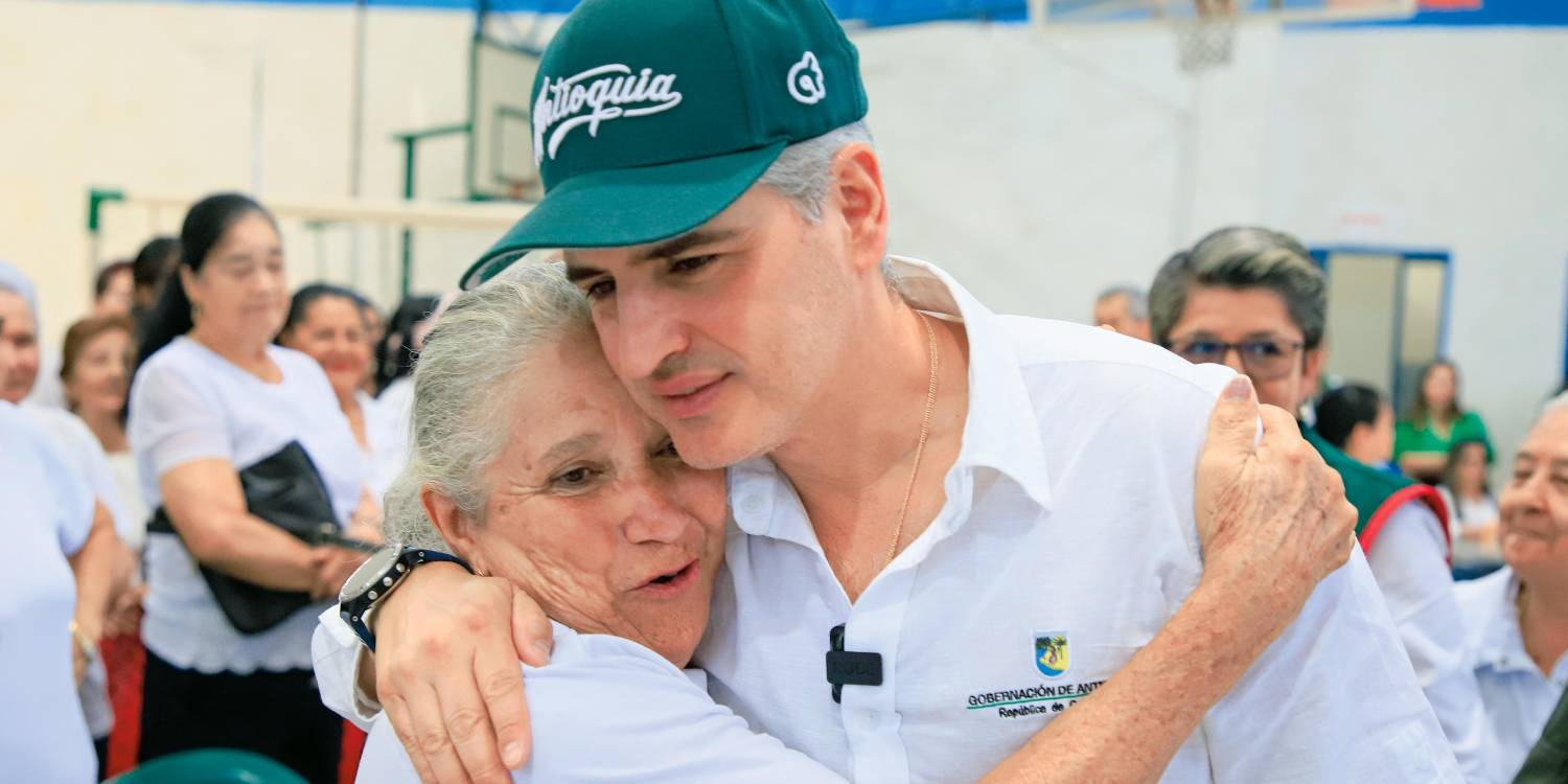 Doña Romelia no se deja ganar de las enfermedades