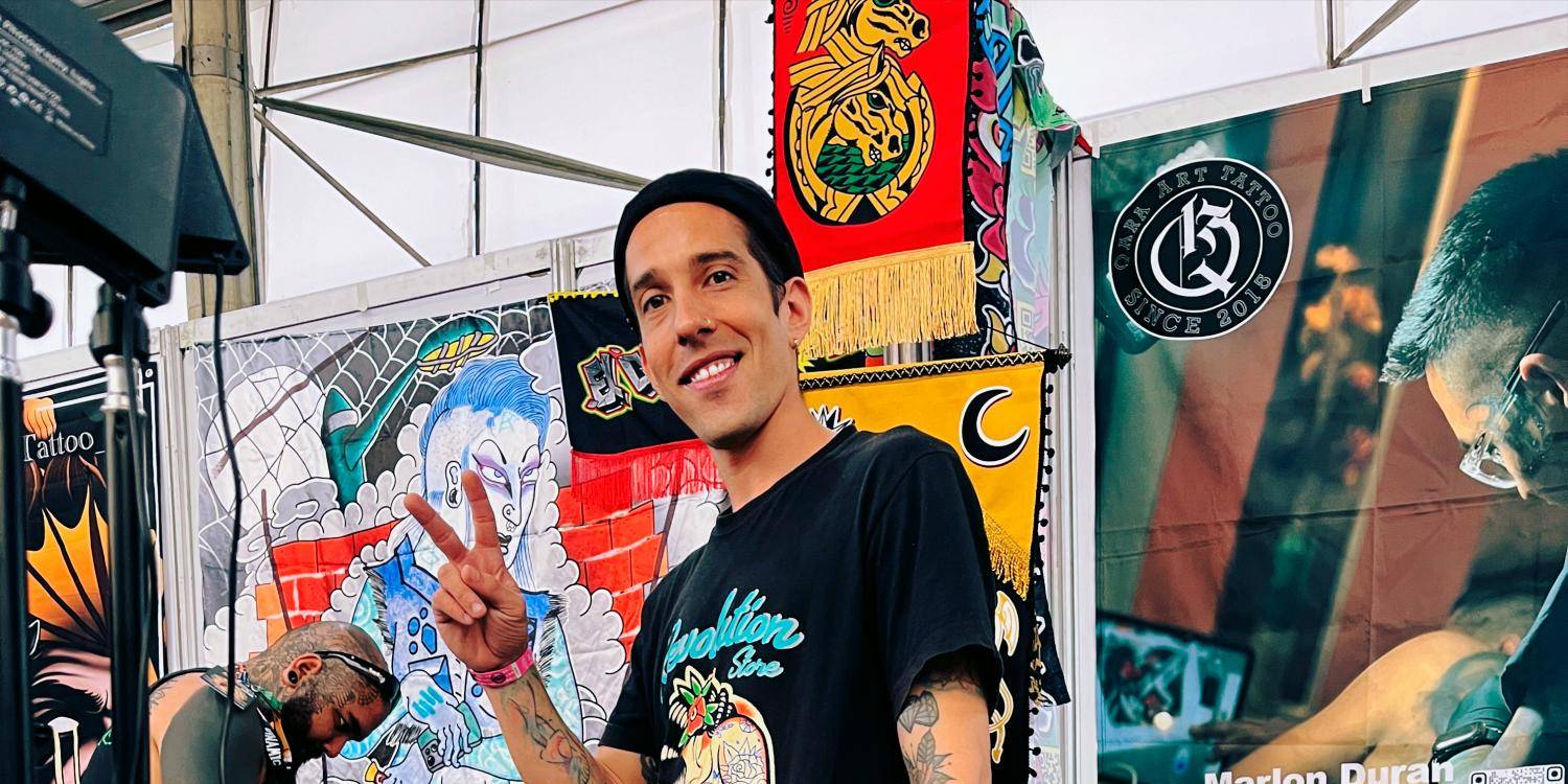 El arte en los textiles es el fuerte de Heberth Parra, un artista que llegó de Mérida, Venezuela. / FOTO: @mrcarlosp