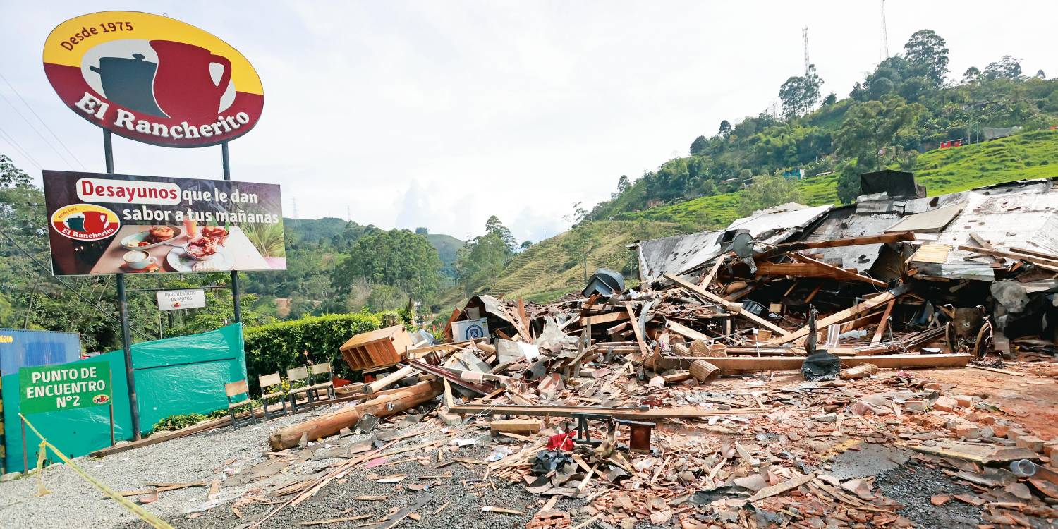 El restaurante estaba a punto de cerrar, solo había 5 empleados en el sector de la cocina, que no se vio afectado, y todos resultaron ilesos. <b><span class=mln_small-caps_mln>/FOTO: MANUEL SALDARRIAGA</span></b>