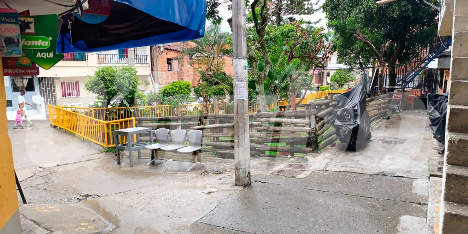 En este sector de la carrera 51A con calle 97, del barrio La Rosa de la comuna 2 (Santa Cruz), asesinaron con arma blanca a Gilberto de Jesús Alzate. / FOTO: SUSANA COGUA.