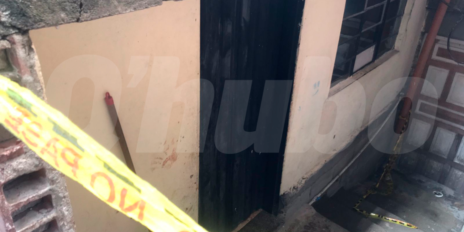 En esta casa, ubicada en lo último del callejón, fue donde José Antonio Albornoz Rivas, conocido como Pacho, fue lesionado con arma blanca. <b><span class=mln_small-caps_mln>/FOTO: LAURA ROSA JIMÉNEZ V. </span></b>