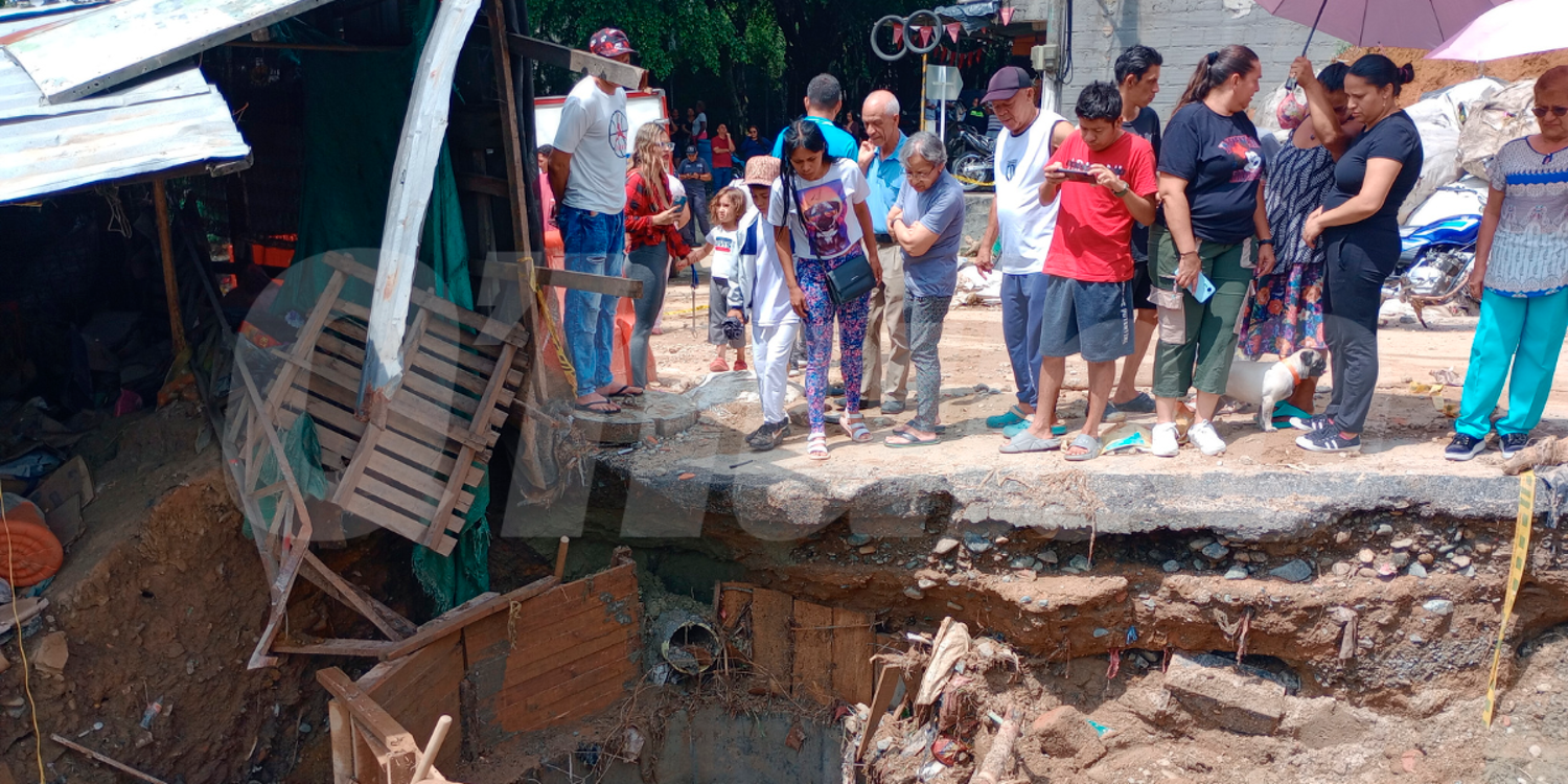 En este sector fue hallado el cuerpo del menor que fue arrastrado por la creciente de la quebrada La García. / FOTO: MANUEL SALDARRIAGA.