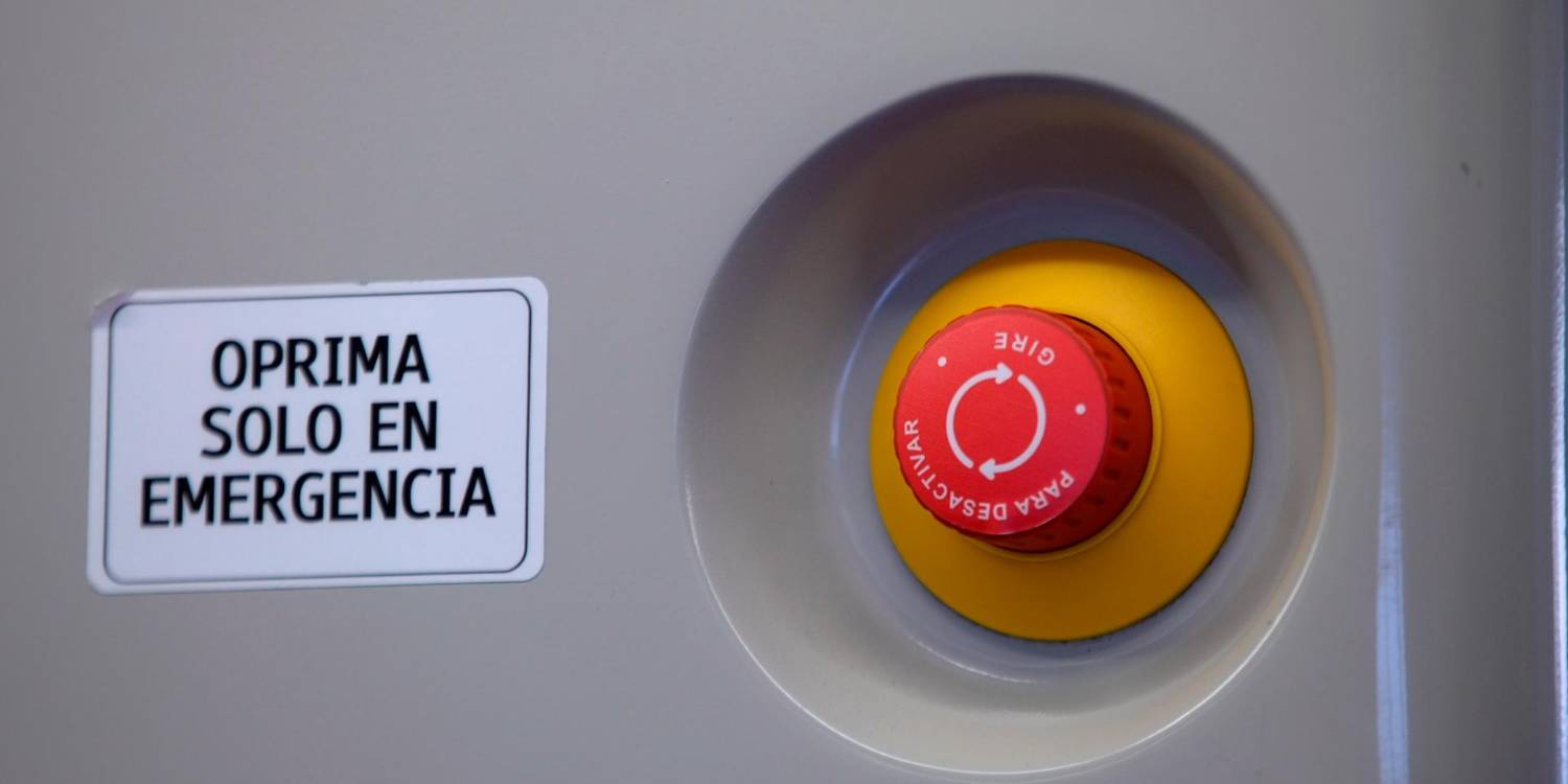 Botón rojo del metro de Medellín. /FOTO: CORTESÍA METRO DE MEDELLÍN