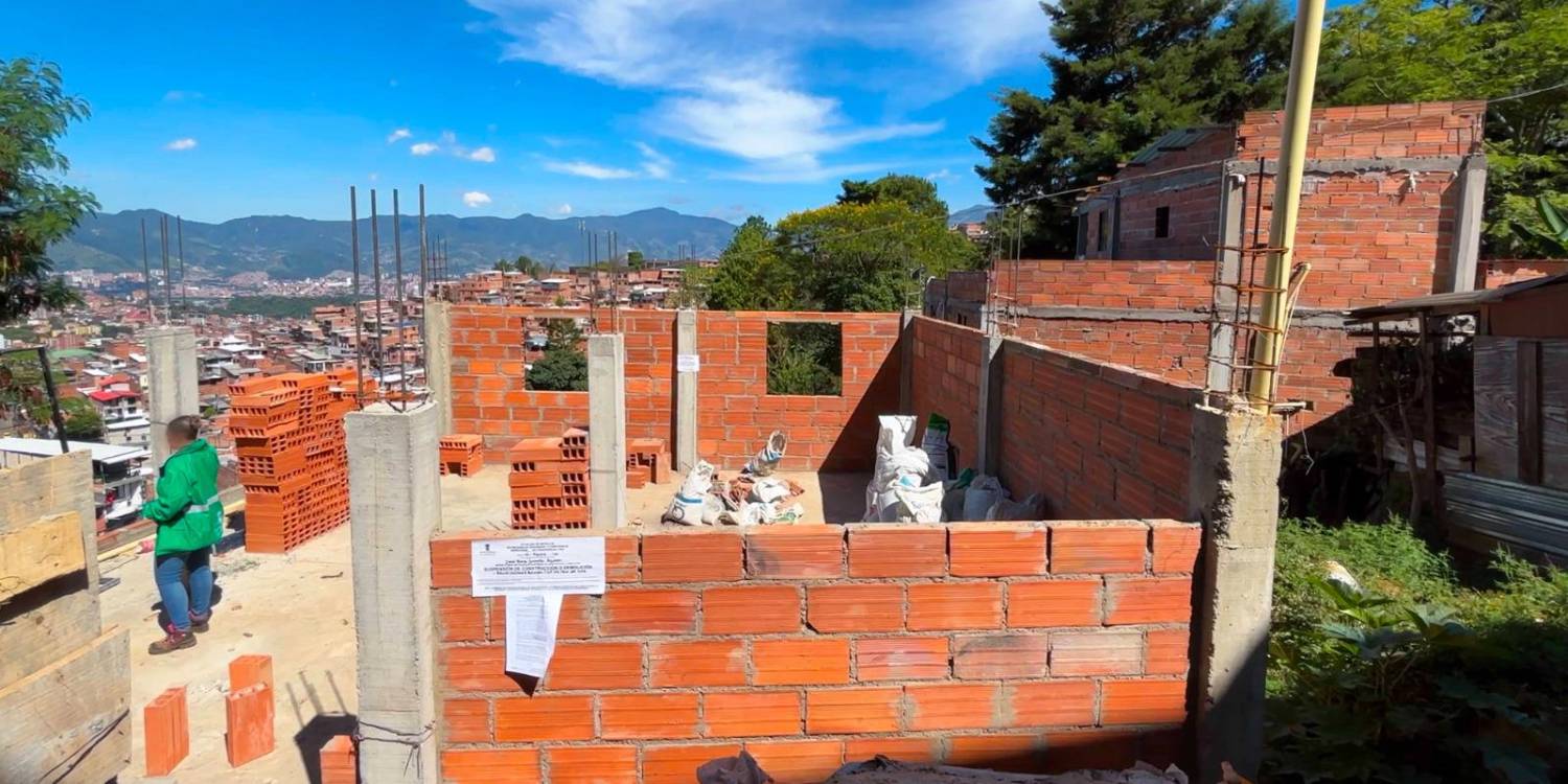 Las construcciones fueron selladas y no se podrá volver a construir allí. FOTO: ALCALDÍA DE MEDELLÍN