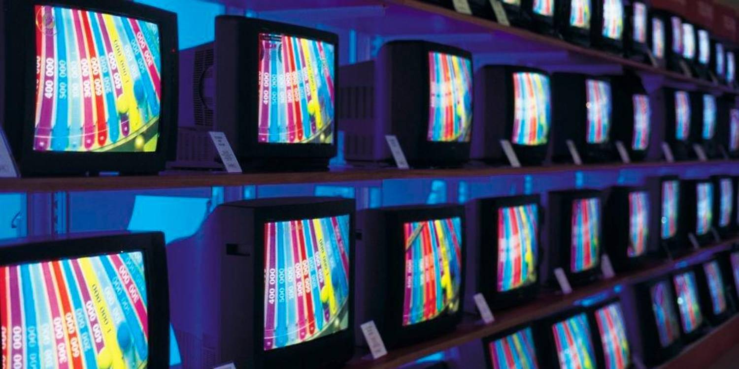 Q’HUBO se toma la radio y televisión con este comercial