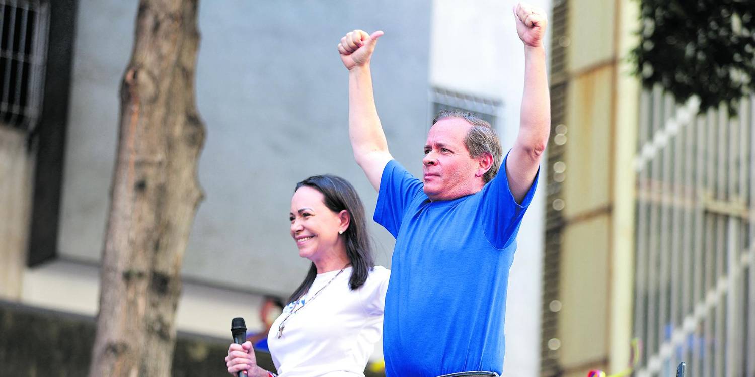 Juan Pablo Guanipa (der.) fue el caso de liberación de opositores más famoso. FOTO: Q’HUBO BOGOTÁ