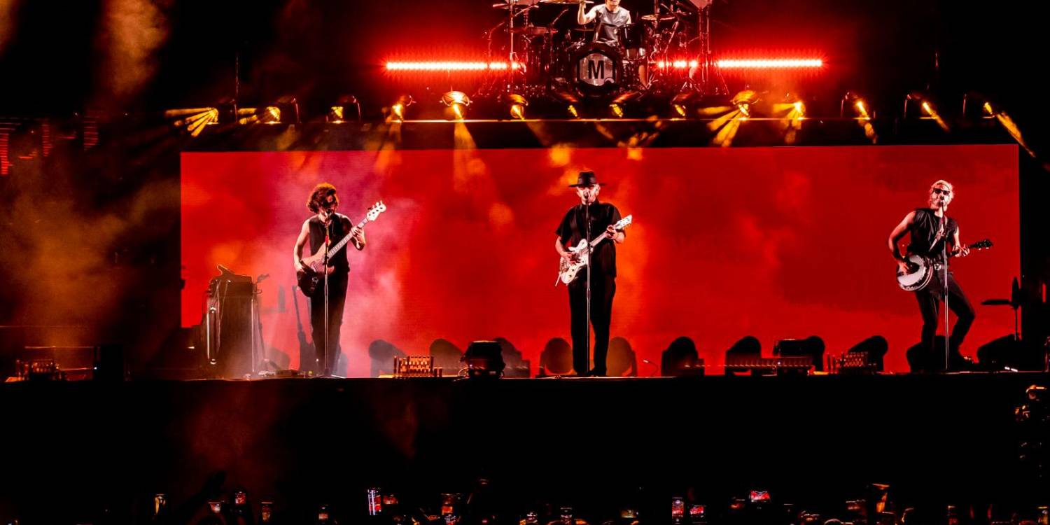 Solo tuvieron un cambio de vestuario, para la última canción.