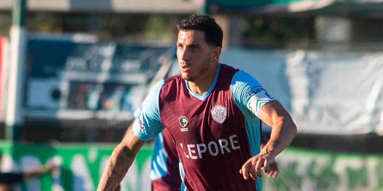 Gonzalo Castellani llegó a este club en medio de enormes expectativas. <b><span class=mln_small-caps_mln>/ FOTO: @FerroOficial</span></b>