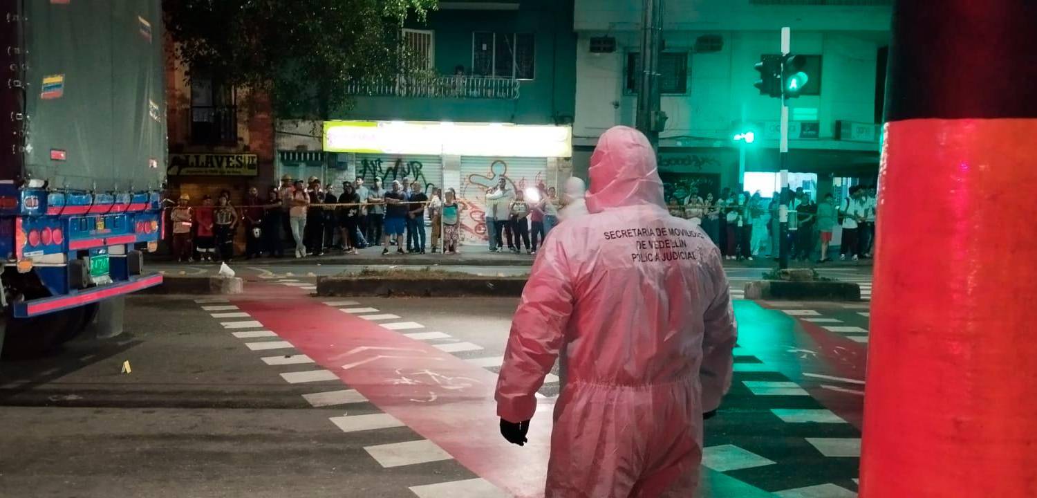 Al lugar llegaron unidades de la Policía Judicial de la Secretaría de Movilidad de Medellín para hacer el levantamiento. /FOTO: CORTESÍA
