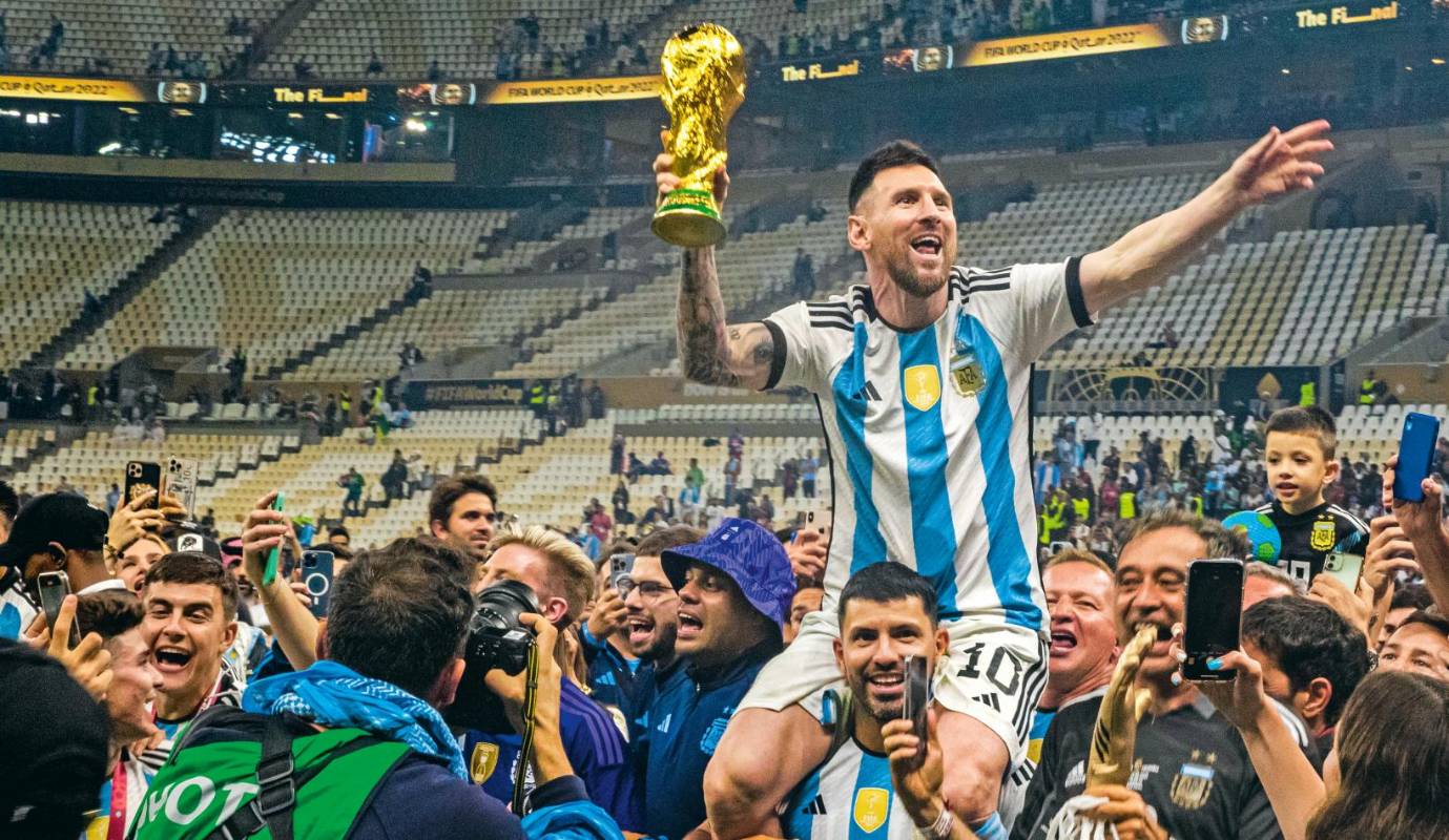 7. Argentina logró su tercer título mundial en Catar 2022 y Messi por fin pudo levantar la Copa del Mundo, único título que faltaba en su vitrina personal. / FOTO: JUAN ANTONIO SÁNCHEZ.