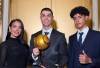 La modelo Georgina Rodríguez, junto a su pareja Cristiano Ronaldo, y el hijo de él, Cristiano Jr. FOTO: TOMADA DE INSTAGRAM @georginagia