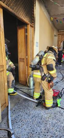 Incendio Casa de la Cultura en El Carmen de Viboral. FOTO: SANTIAGO OCAMPO