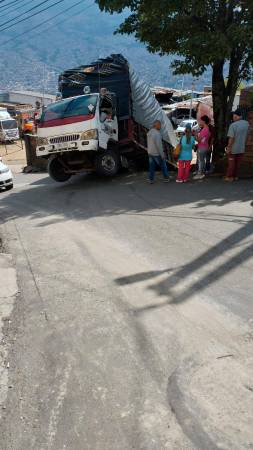 EN IMÁGENES: Aparatosos accidentes este viernes en el Valle de Aburrá