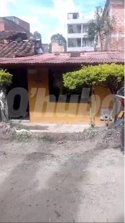 La casa estaba completa en marzo y el 28 de abril perdió un muro por emergencia de lluvias. /FOTO: CORTESÍA