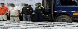 Capturados por transportar más de cinco toneladas de marihuana del Cauca hacia Medellín. FOTO: CORTESÍA SECRETARÍA DE SEGURIDAD MEDELLÍN