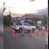 La avenida Regional fue cerrada desde el centro comercial Viva Envigado. Uno de los detenidos ya tenía un requerimiento judicial. FOTOS: CAPTURA DE VIDEO INSTAGRAM @prensapaisaoficial Y CORTESÍA POLICÍA METROPOLITANA