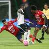 La defensa del DIM sigue mostrando falencias y les sigue pasando factura en cada juego. Kevin Mantilla (izq.) estuvo comprometido en dos goles. FOTO: LINA GASCA<b><span class="mln_small-caps_mln">/COLPRENSA</span></b>