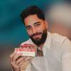 Maluma se la jugó con su propia Toyota miniatura. FOTOS: CORTESÍA