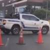 Tras el tiroteo, la avenida Regional fue cerrada desde Viva Envigado, lo que generó un trancón que se extendió casi hasta la variante a Caldas. FOTO: CAPTURA DE VIDEO PRENSA PAISA