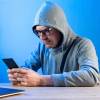 Las autoridades piden que los usuarios no se confíen cuando los contacten supuestos asesores bancarios. En vez de eso, mejor llame usted al banco. FOTO: MAGNIFIC