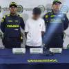 <span class="mln_uppercase_mln">El</span><b><span class="mln_uppercase_mln"> hombre capturado por porte ilegal de armas en el barrio Mesa de Bello. FOTO: CORTESÍA POLICÍA METROPOLITANA</span></b>