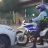 <span class="mln_uppercase_mln">El</span><b><span class="mln_uppercase_mln"> conductor también invadió varias zonas peatonales. FOTO: TOMADA DE VIDEO</span></b>