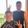 James Rodríguez acepta corte de pelo de un barbero local. FOTO: @JAYCELEBRITYBARBER
