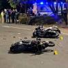 Accidente entre dos motos en el barrio Santa Mónica, occidente de Medellín. FOTO: CORTESÍA