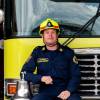 Yhojan Arango (izq.) y Yordan Martínez (der.), dos bomberos de Medellín que aman su profesión y el servicio a los demás. FOTOS: JULIO CÉSAR HERRERA